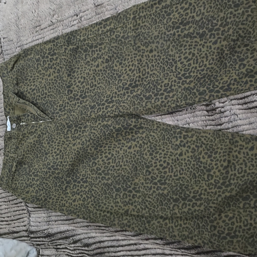 Blakely Leopard Barrel Jeans